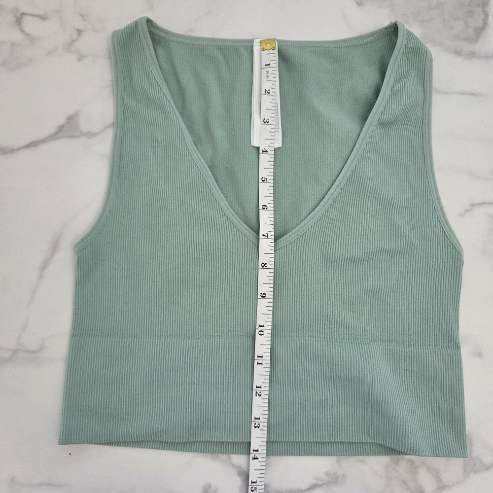 Forever 21 Ribbed Sage Green Crop Tank Medium/Large - Picture 12 of 13